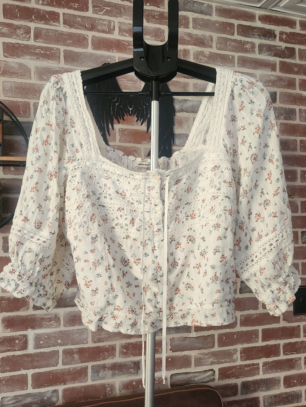 White Floral Peasant Blouse with Lace Trim